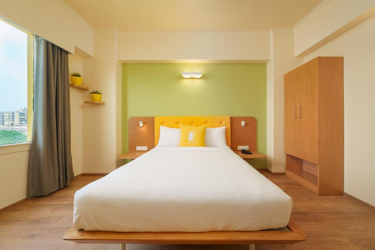 Bloom Hotel - Sector 62 Нойда Экстерьер фото