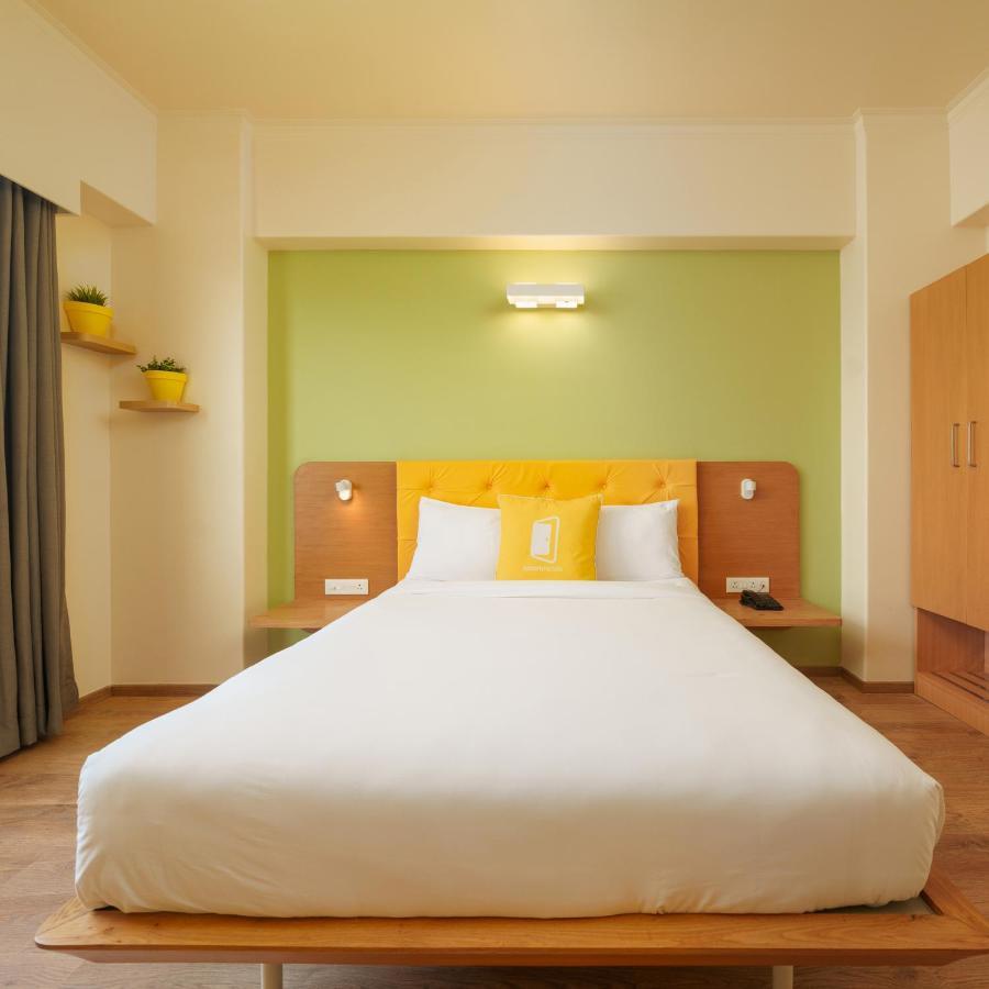 Bloom Hotel - Sector 62 Нойда Экстерьер фото