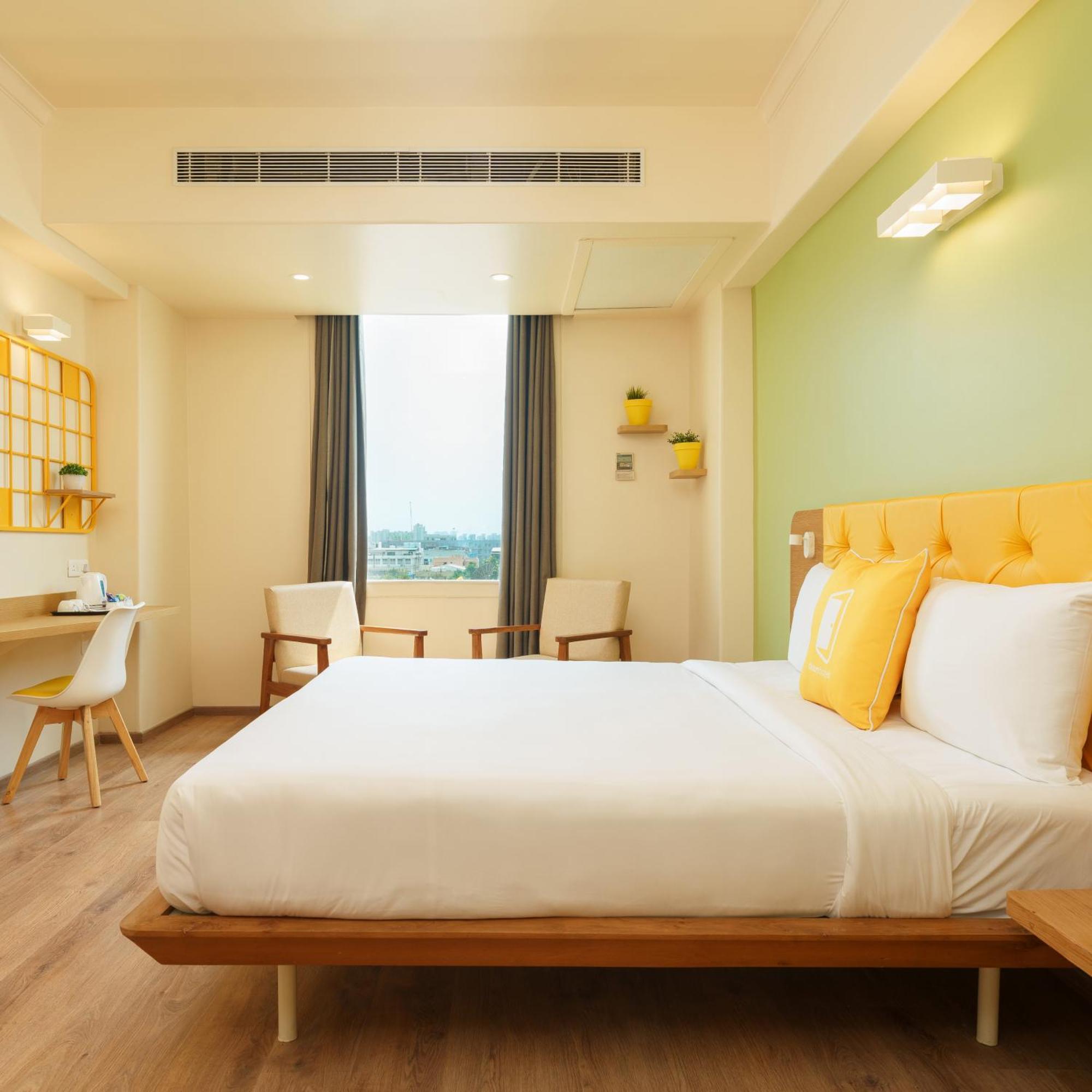 Bloom Hotel - Sector 62 Нойда Экстерьер фото